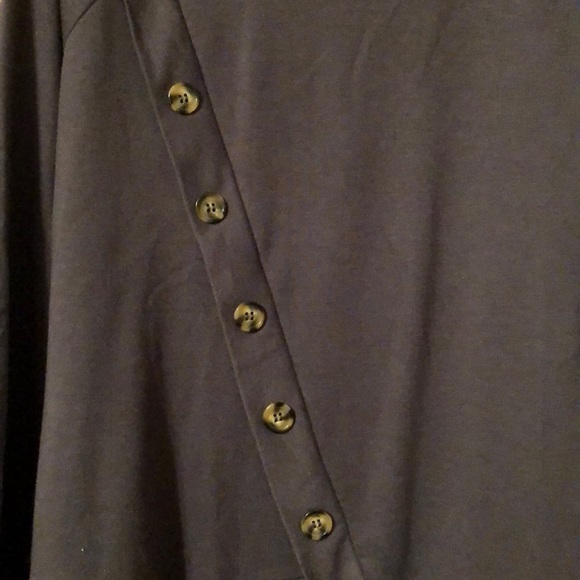 Pretty Sweater - Picture 2 of 3